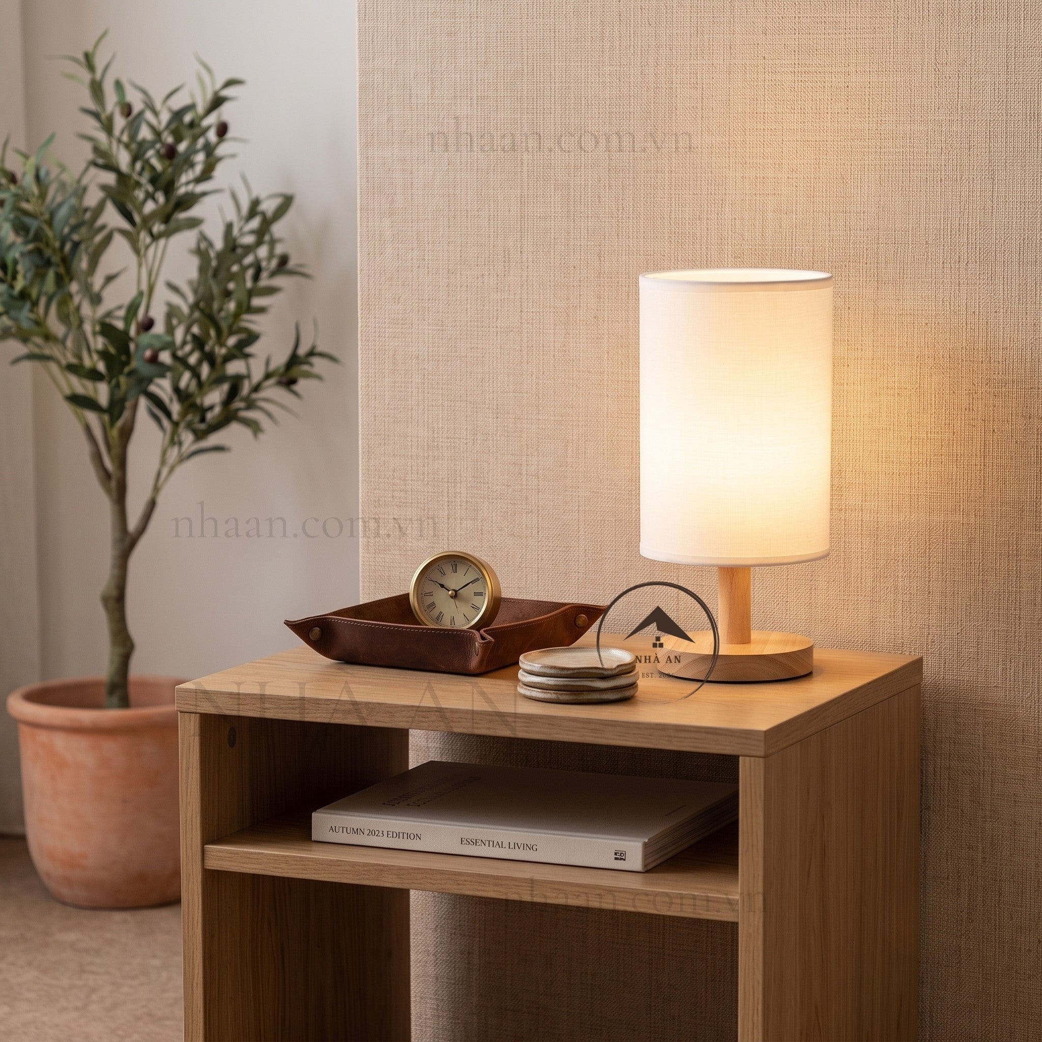 ĐÈN TRỤ GỖ ĐƠN GIẢN - NHÀ AN